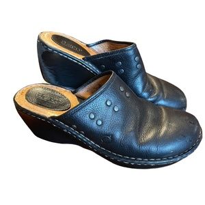Born Black Leather Mule/Clog w/ Wedge Heel  Women's Size 10  W3506